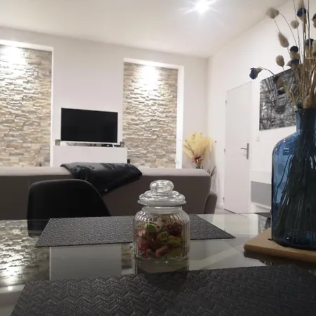 T3 Avec Salle De Bain Privative Par